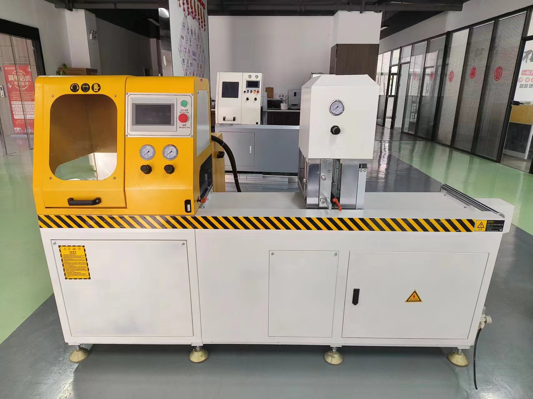 全自動切鋁機